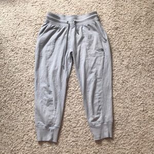 North face cropped joggers